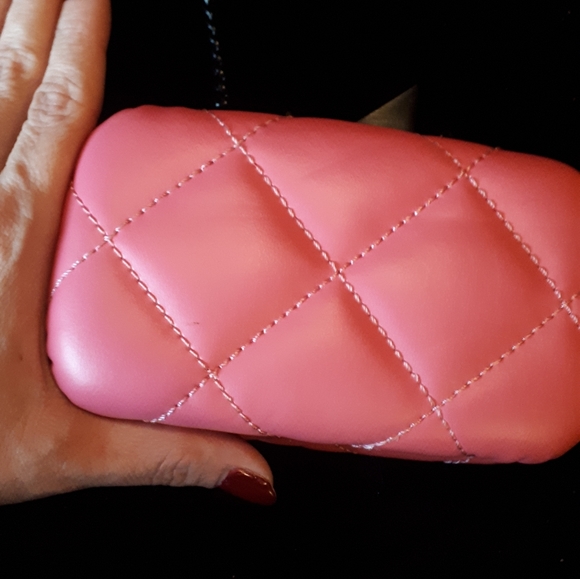 Clutch - Picture 5 of 8